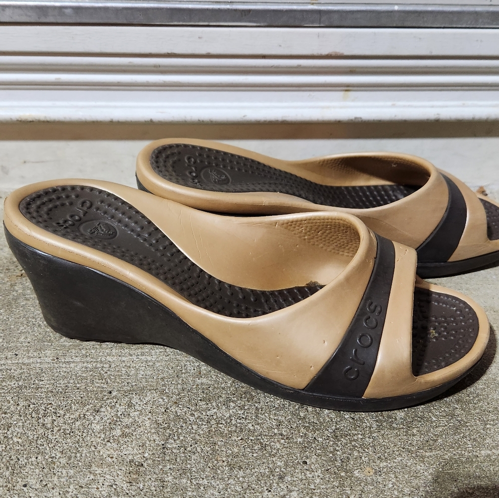 Size 8 Crocs Wedges heels Gold Brown